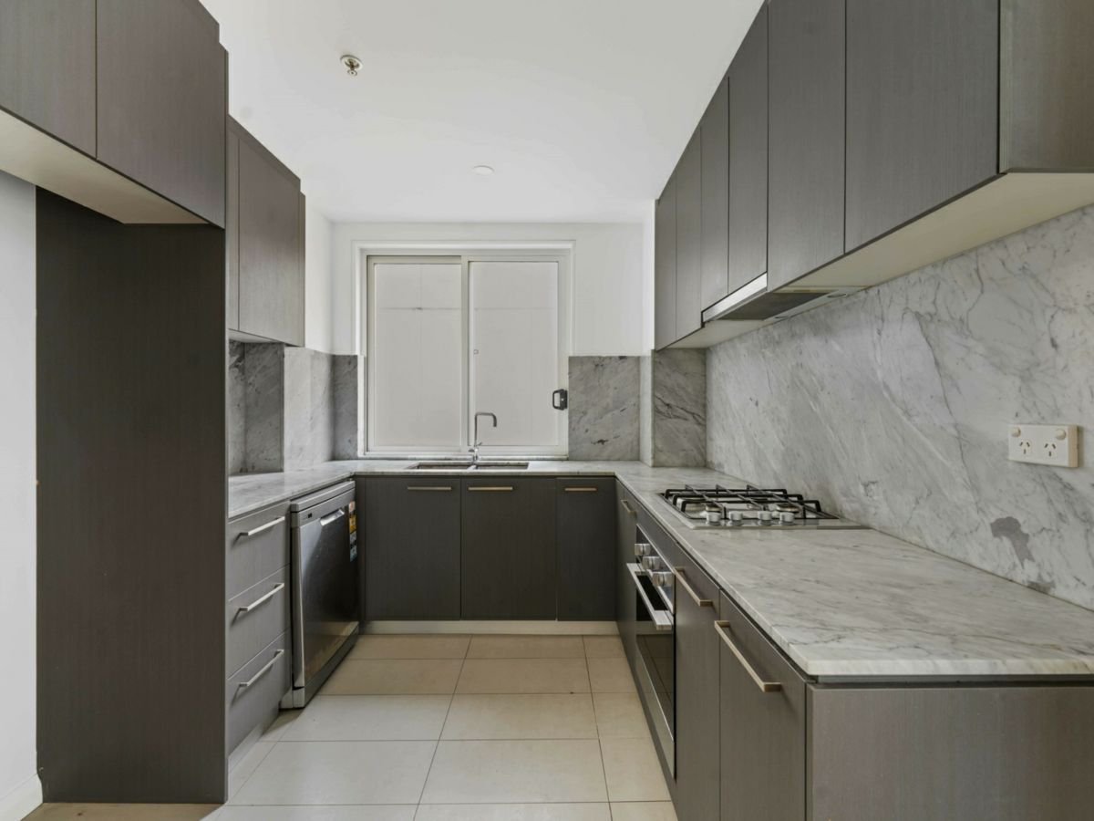 304/61 Rickard Road, Bankstown - image 3
