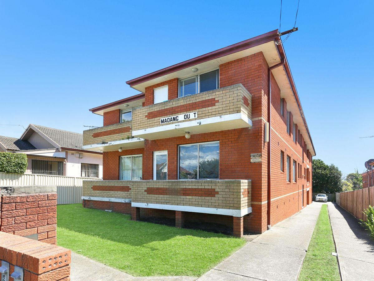 2/33 Chalmers Street, Belmore - image 1