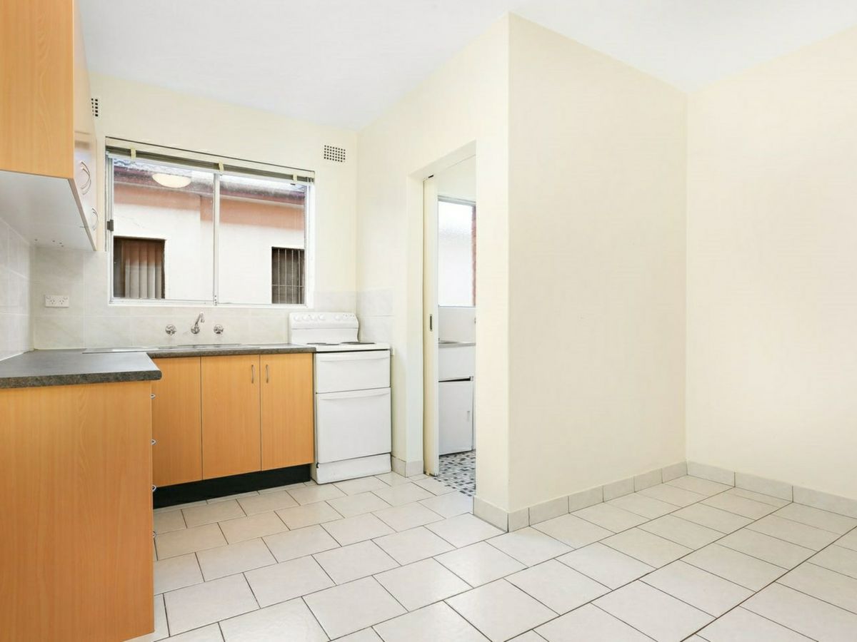 2/33 Chalmers Street, Belmore - image 2
