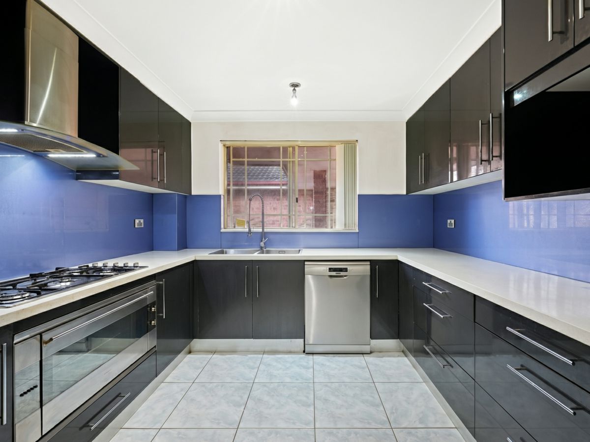 8/20 Brandon Avenue, Bankstown - image 2