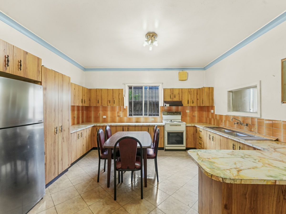2 Cambridge Avenue, Bankstown - image 2