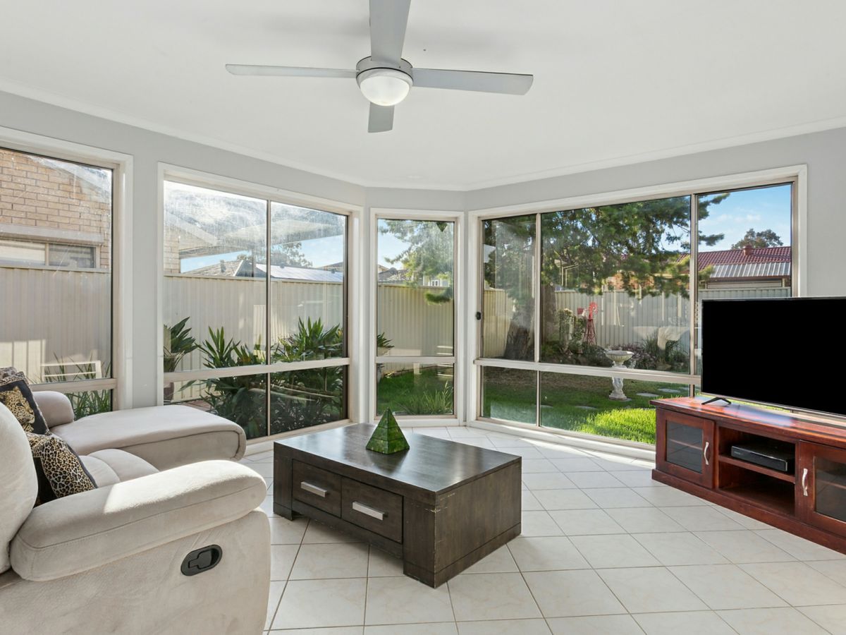 2 Warin Place, Glenmore Park - image 2