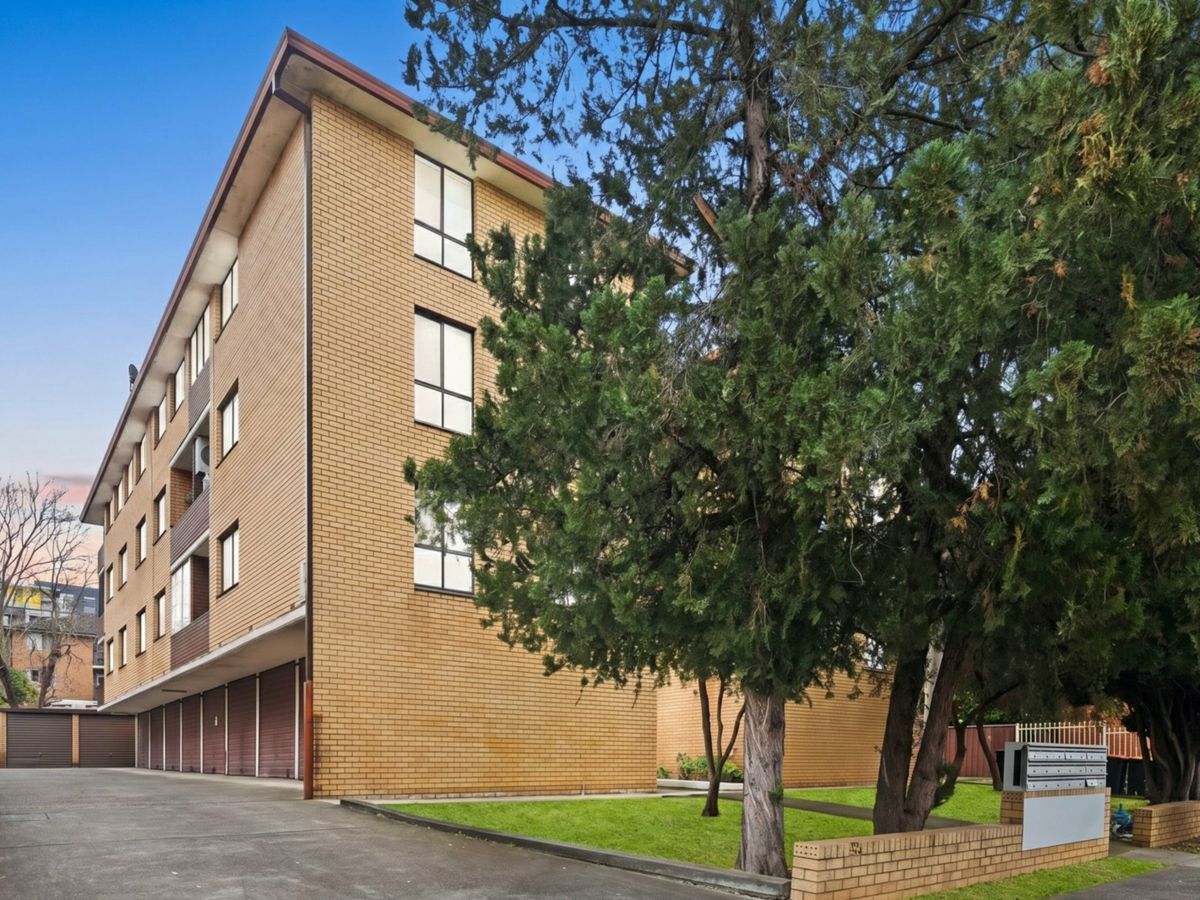14/7 Forbes Street, Warwick Farm - image 1
