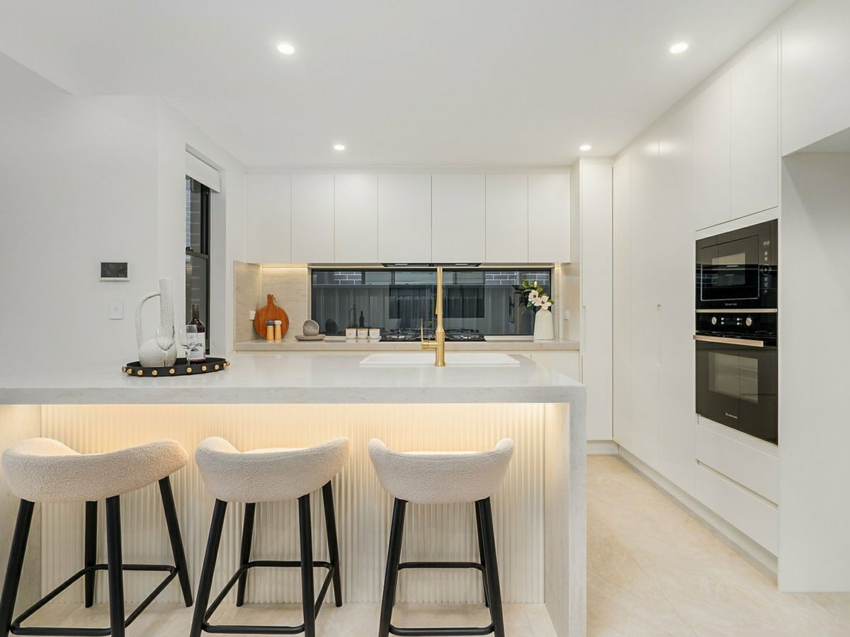 48A Ascot Drive, Chipping Norton - image 3