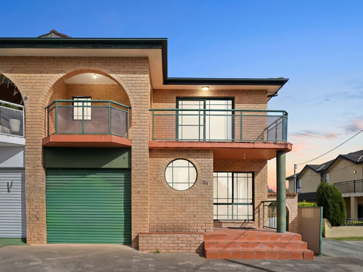 21B Manuka Crescent, Bass Hill - image 1