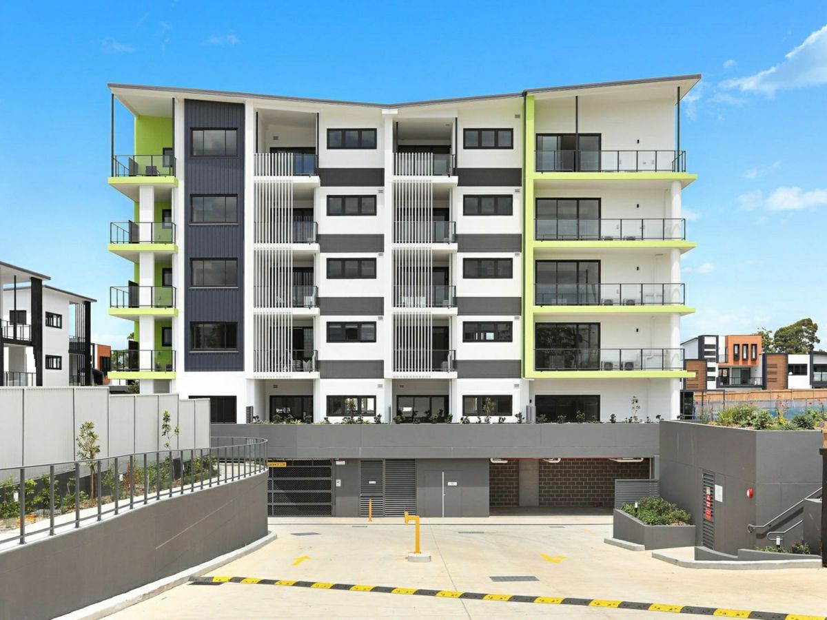 101/114 Northcote Road, Greenacre - image 1
