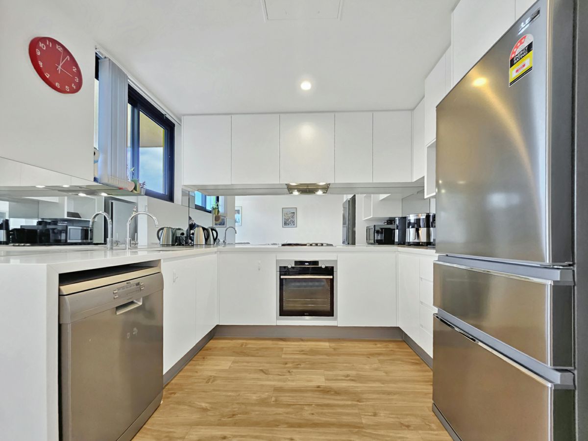 101/114 Northcote Road, Greenacre - image 2