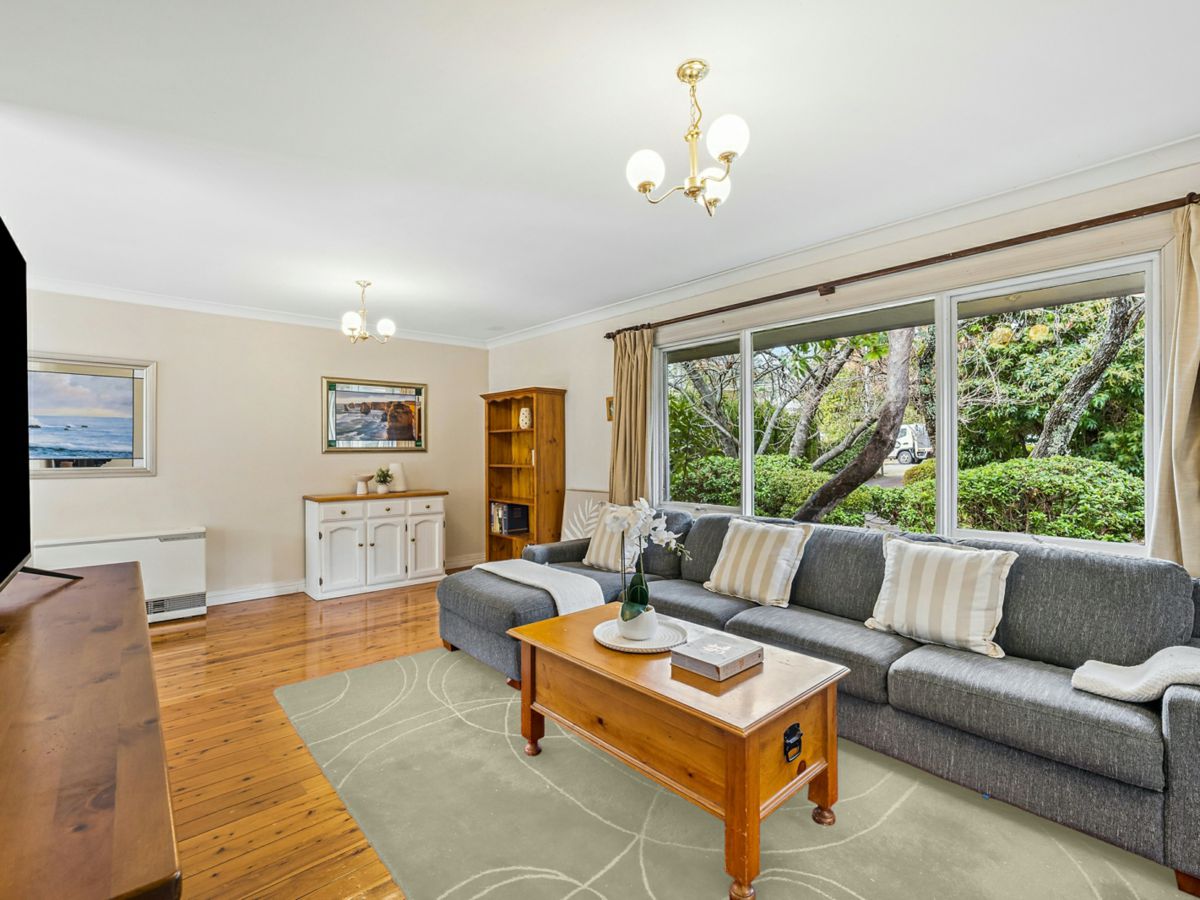 24 Minni Ha Ha Road, Katoomba - image 2