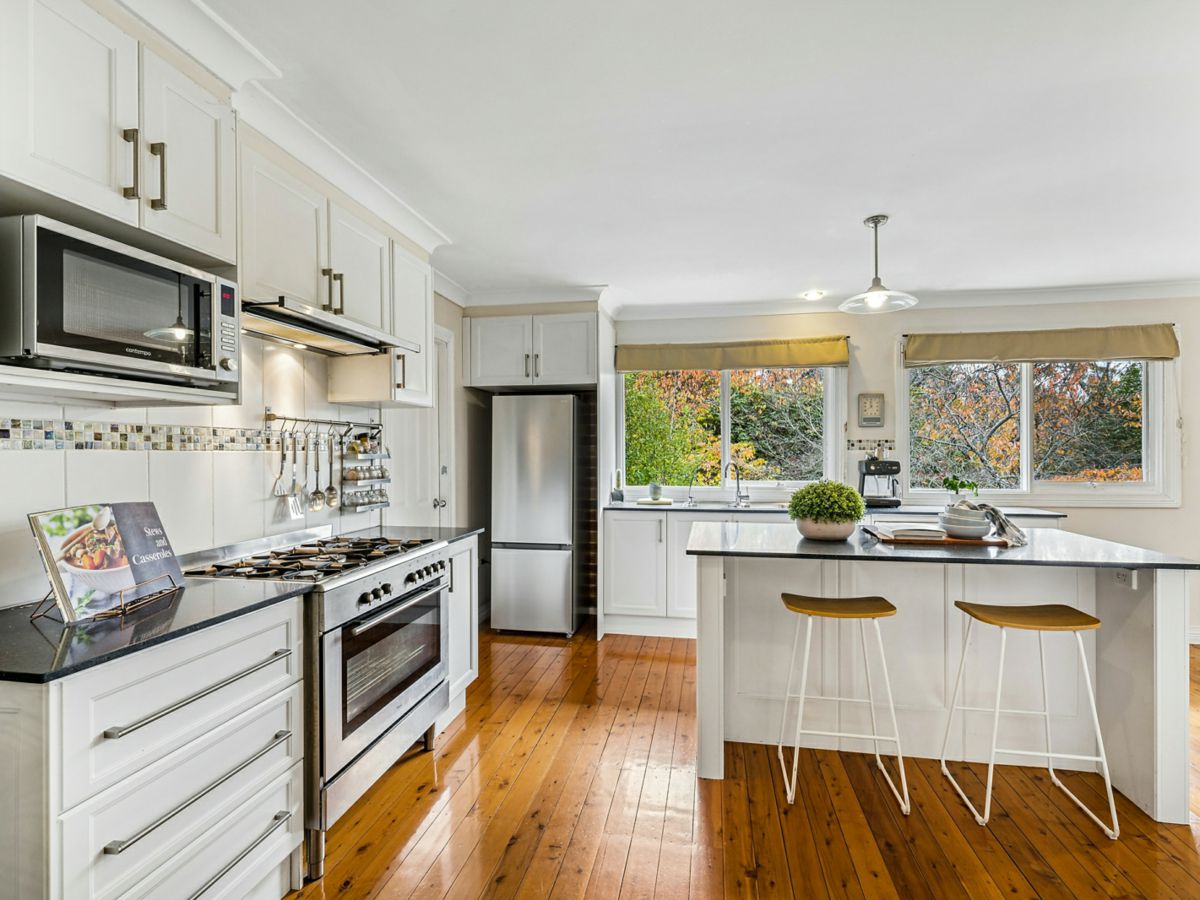 24 Minni Ha Ha Road, Katoomba - image 3