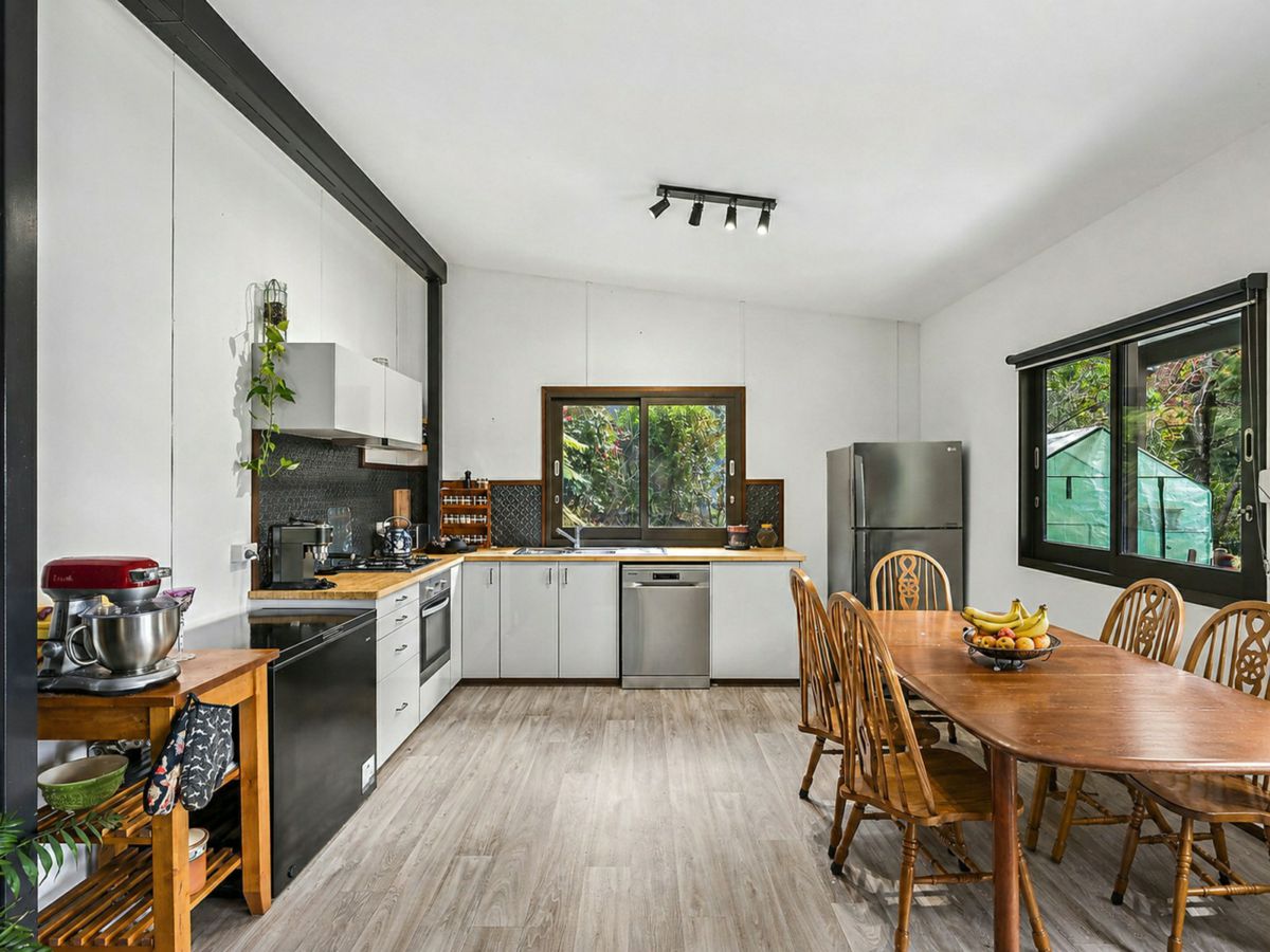 6 Rozelle Street, Wentworth Falls - image 3