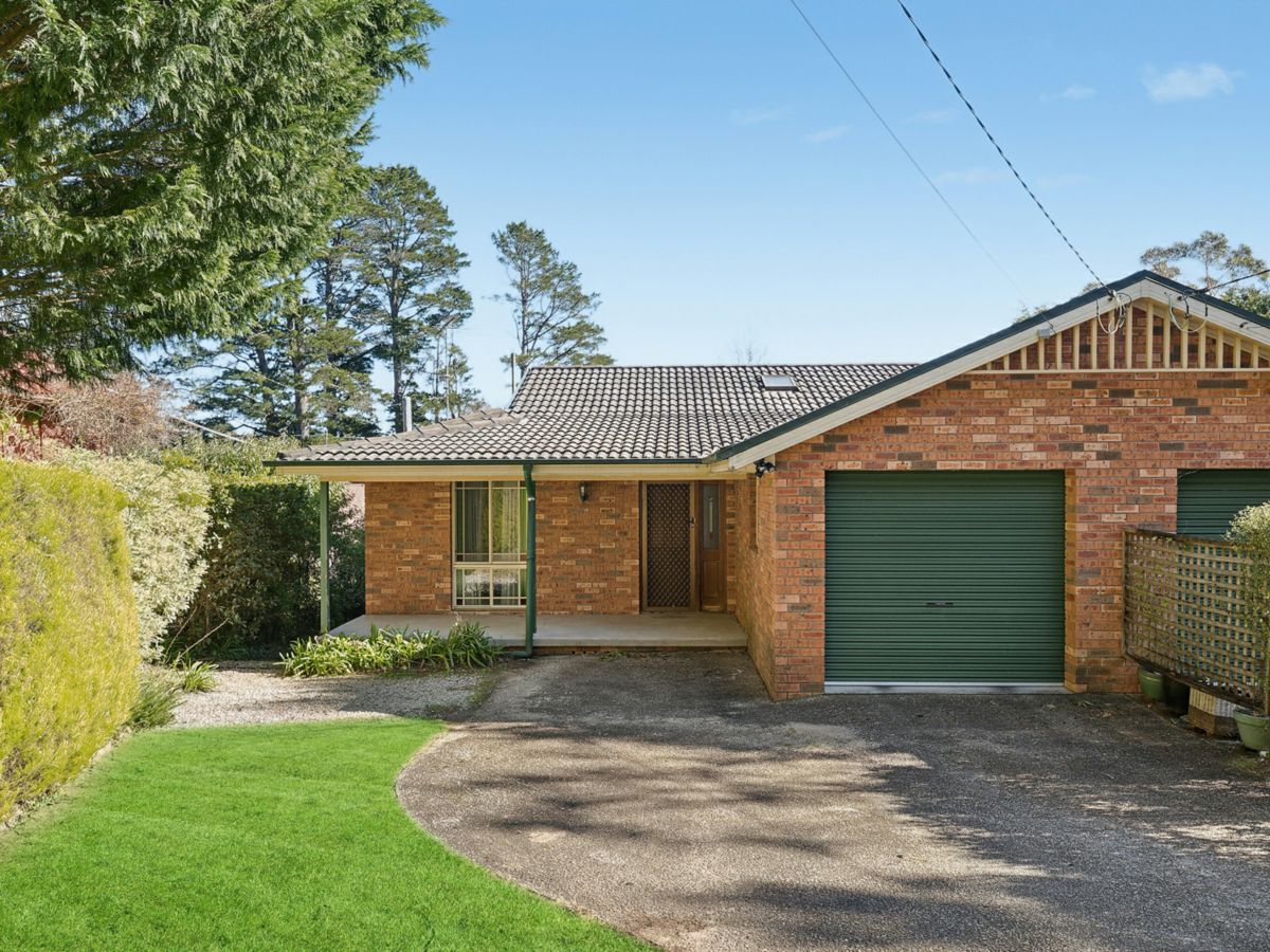 59A Jersey Avenue, Leura - image 1