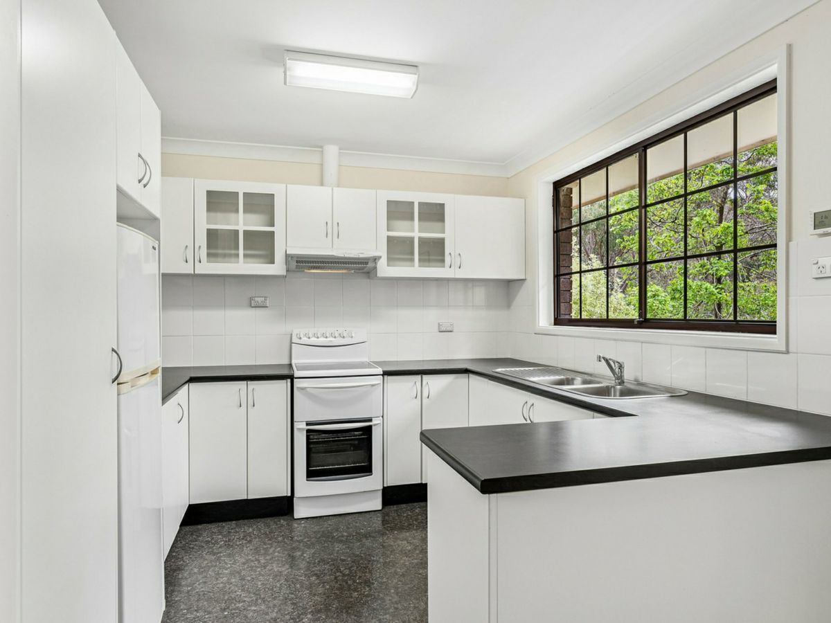 5 Hillcrest Road, Wentworth Falls - image 3