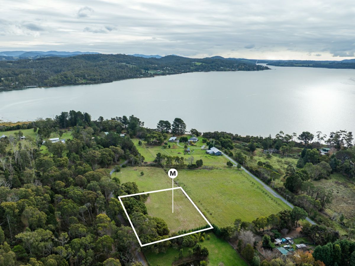 131A Paper Beach Road, Swan Point - image 1
