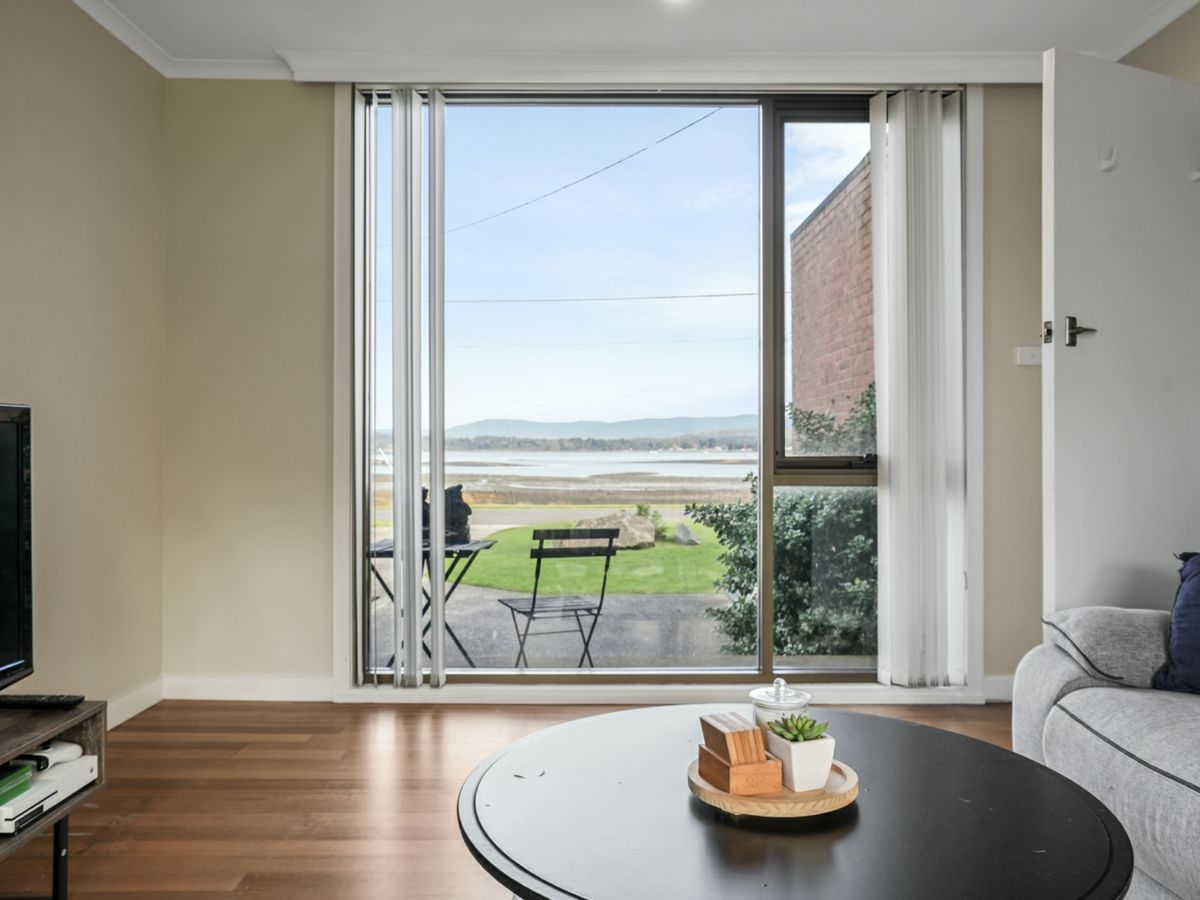 43 Esplanade North, George Town - image 3
