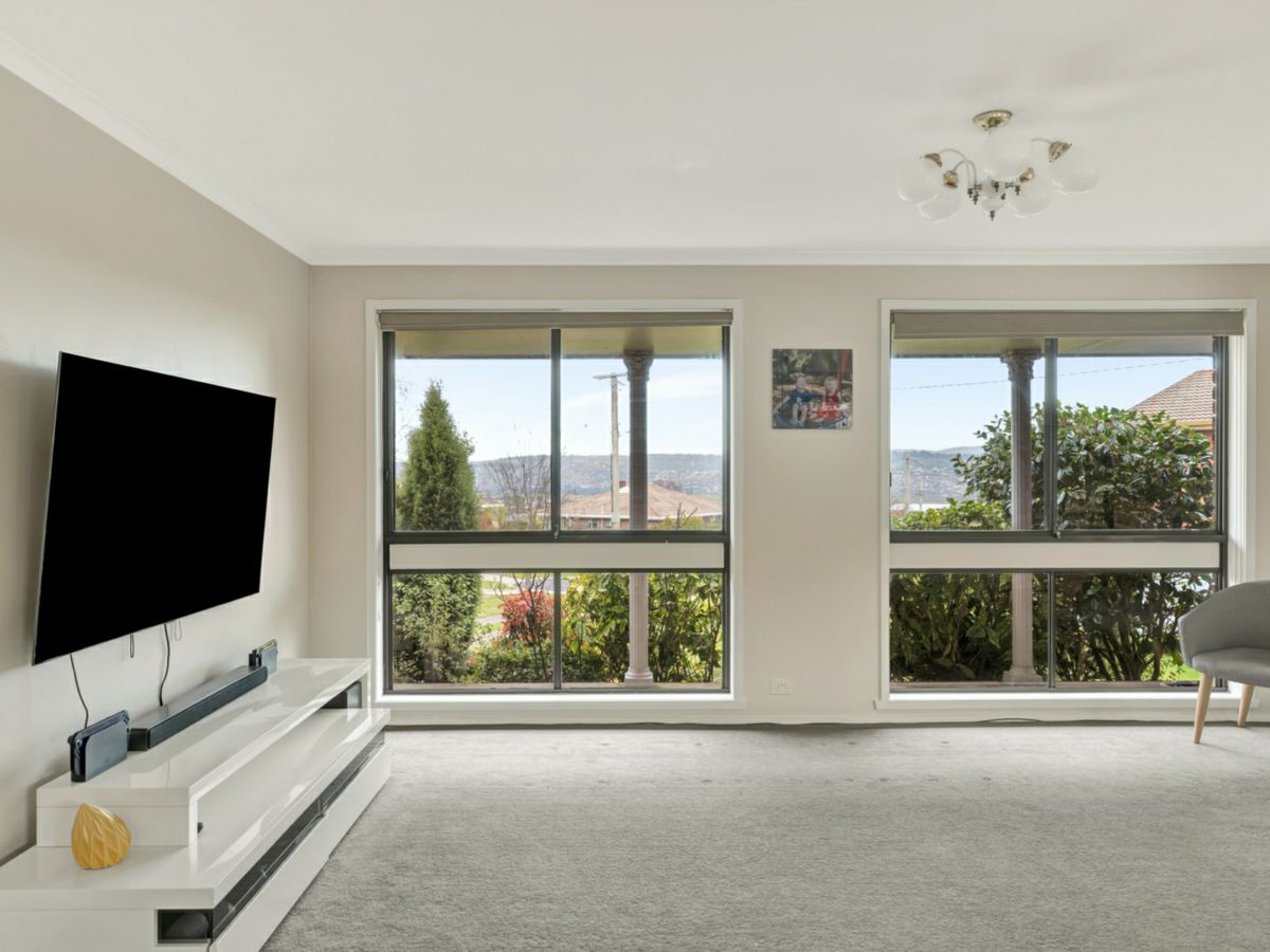 9 Bonnard Court, Newnham - image 3