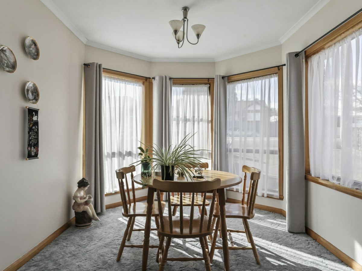 196 St Leonards Road, St Leonards - image 2