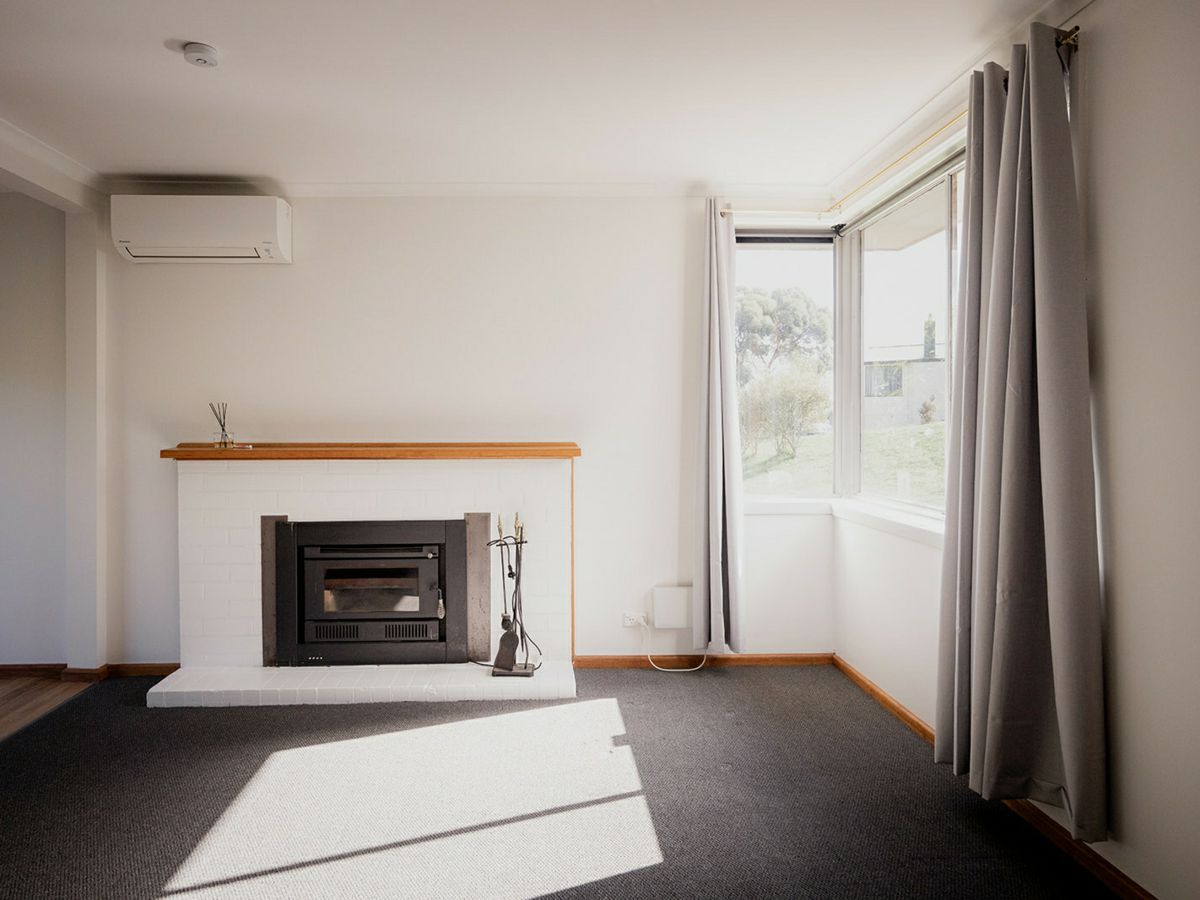 18 Dickson Street, Glenorchy - image 2