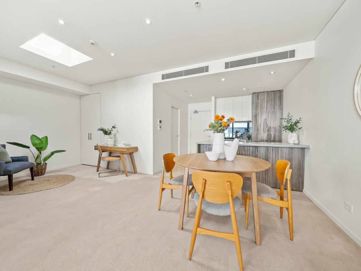 913/4 Devlin Street, Ryde - image 2