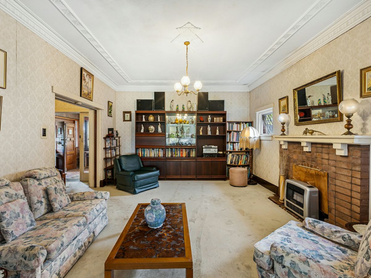 21 Chesterfield Road, Epping - image 2