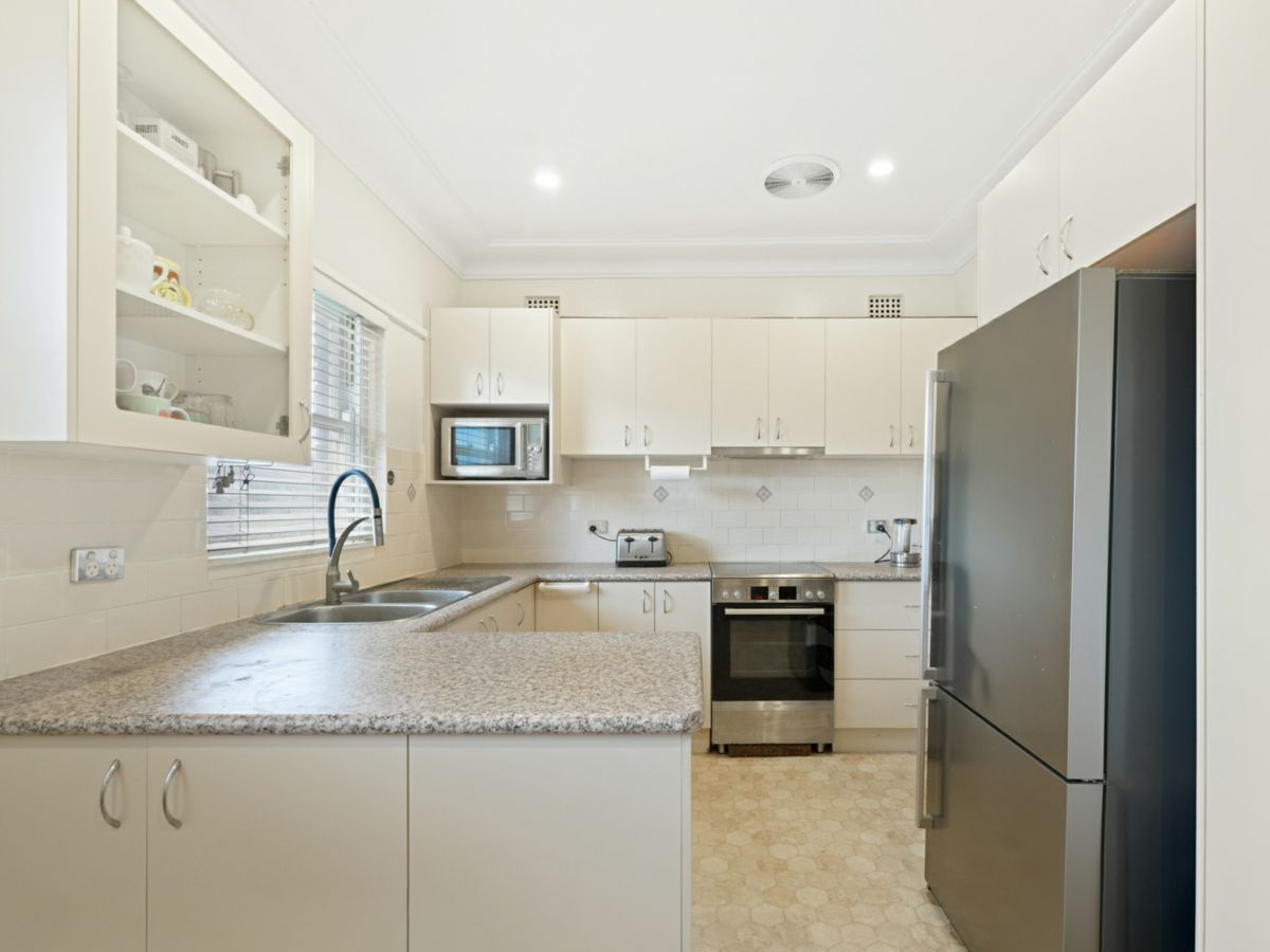 21 Irene Crescent, Eastwood - image 3