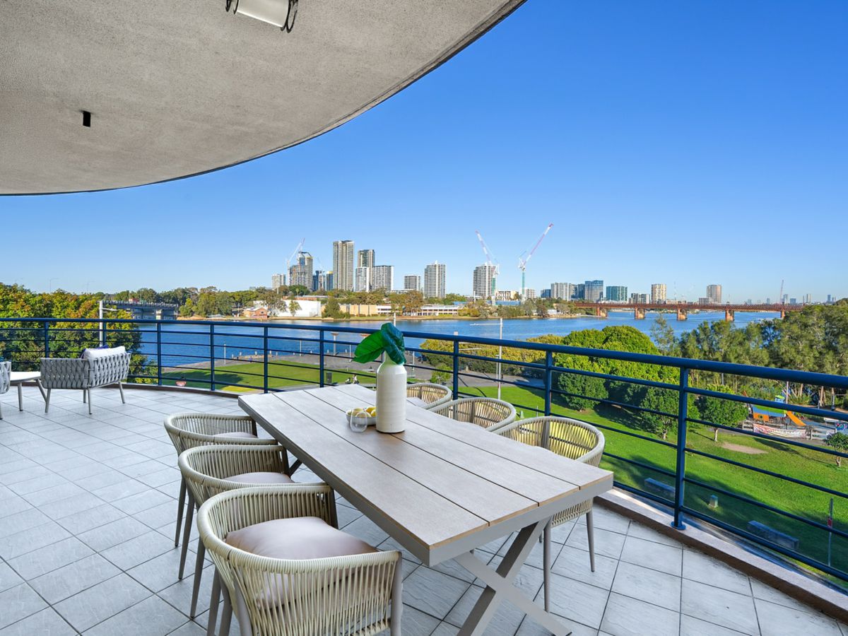 1126/100 Belmore Street, Ryde - image 2