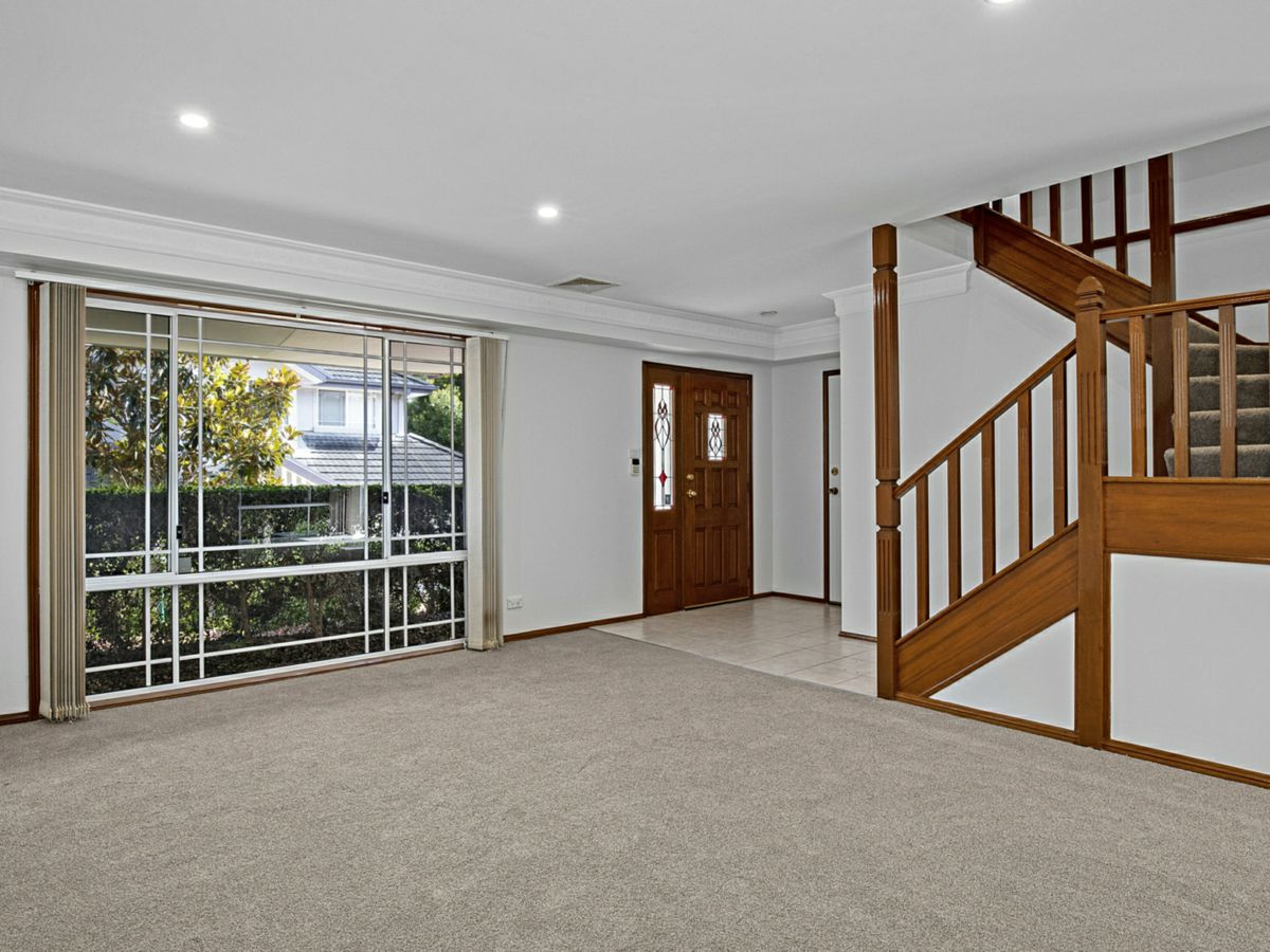 10/4 John Street, Beecroft - image 2