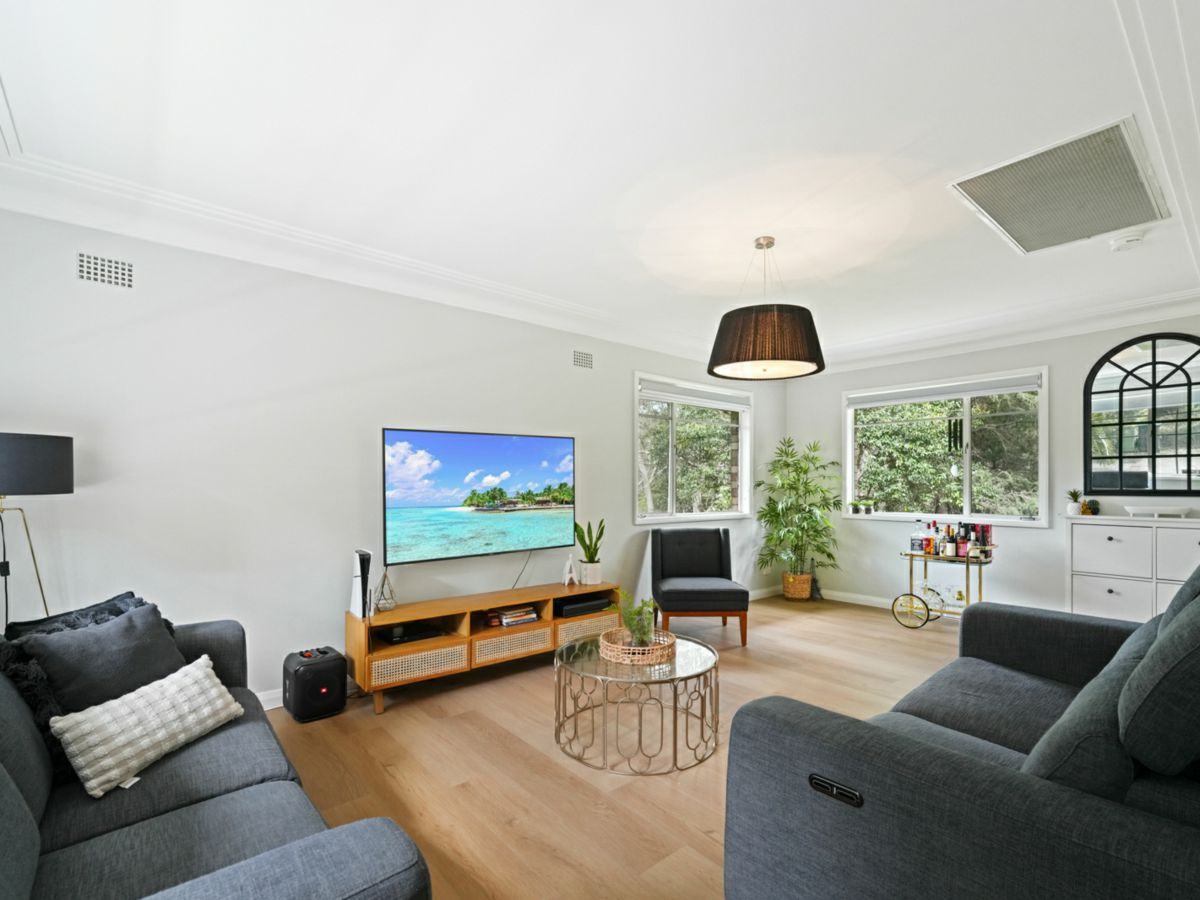 10 Hillside Crescent, Epping - image 2