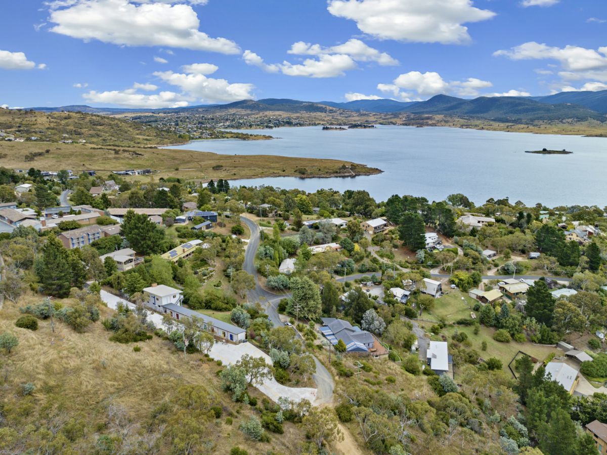 1 Jerrara Drive, East Jindabyne - image 2