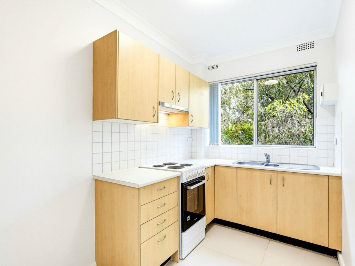2/5 Leisure Close, Macquarie Park - image 2
