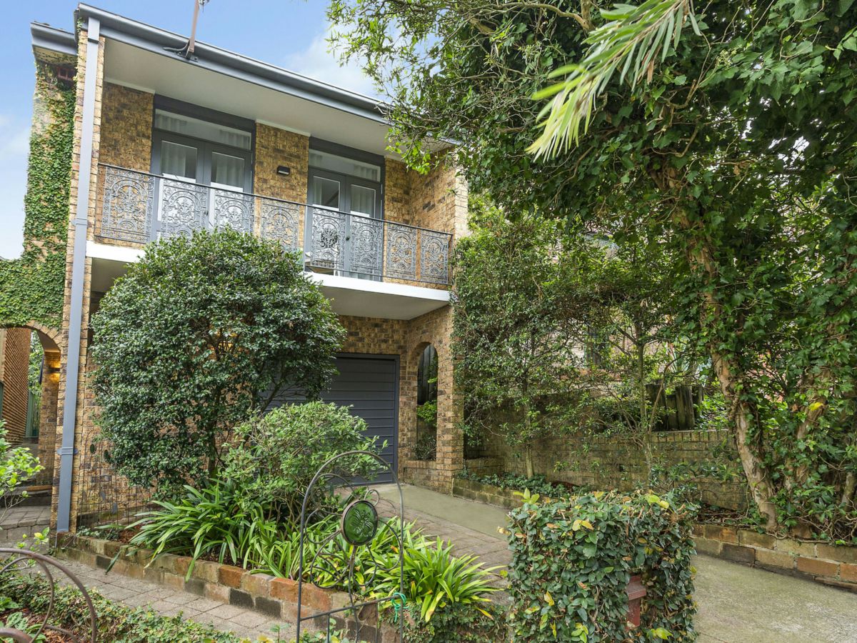 115 Ruthven Street, Bondi Junction - image 1