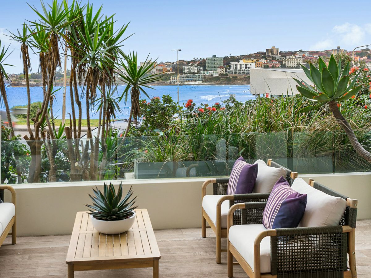 1/276 Campbell Parade, Bondi Beach - image 2