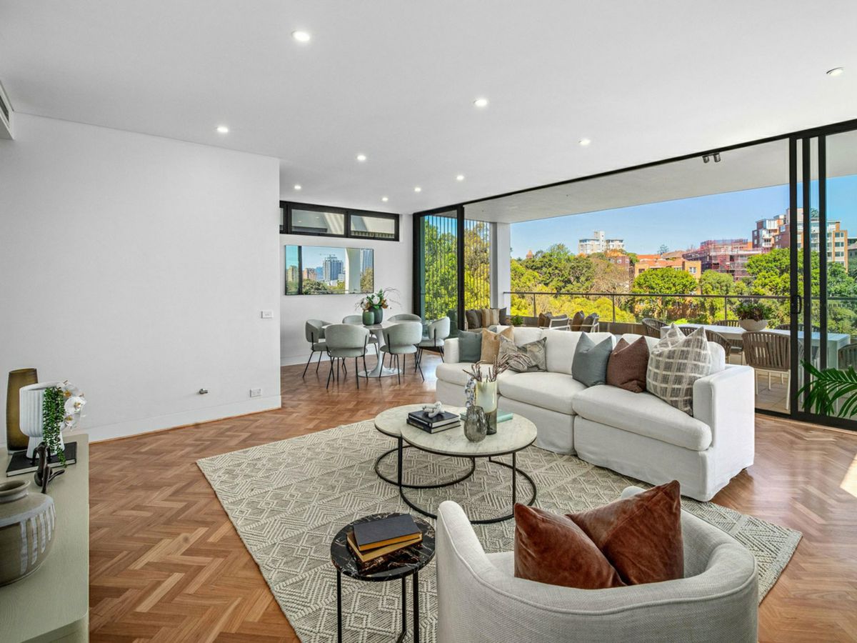 8/8 Bellevue Road, Bellevue Hill - image 2