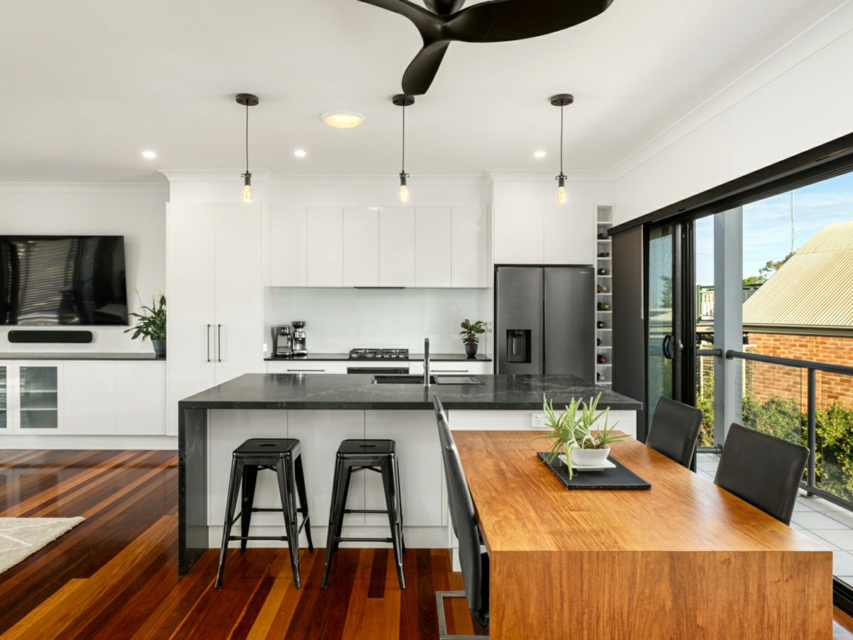 2/226 Stratton Terrace, Manly - image 3