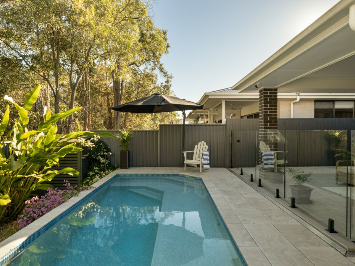 8 Ruchi Place, Wynnum West - image 1