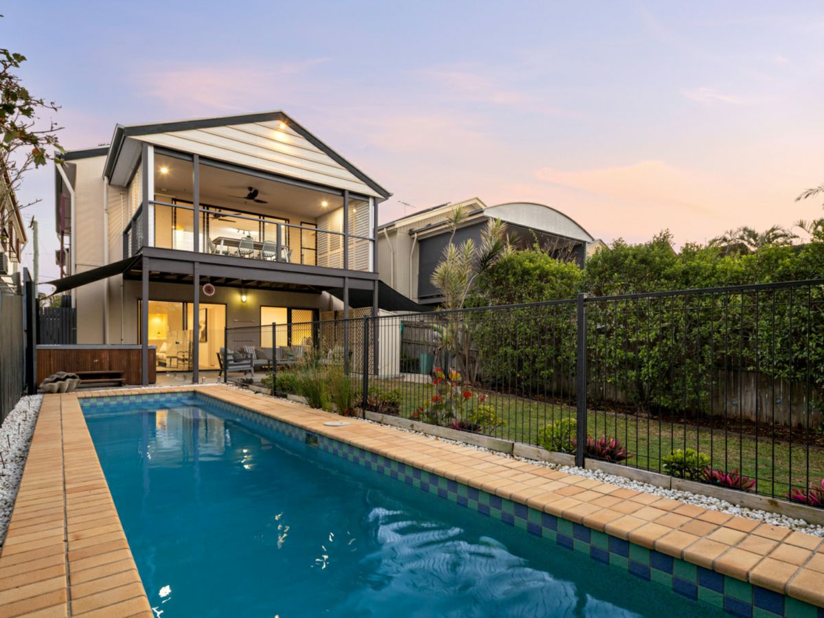 29 Blackwood Road, Manly West - image 1