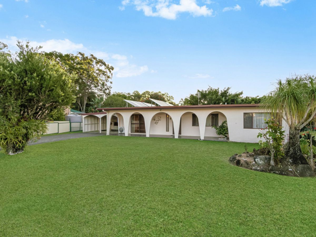 15 John Munro Court, Carrara - image 1
