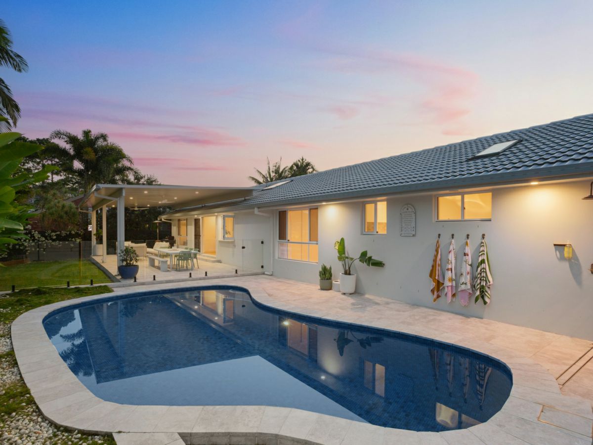 135 Murtha Drive, Elanora - image 1