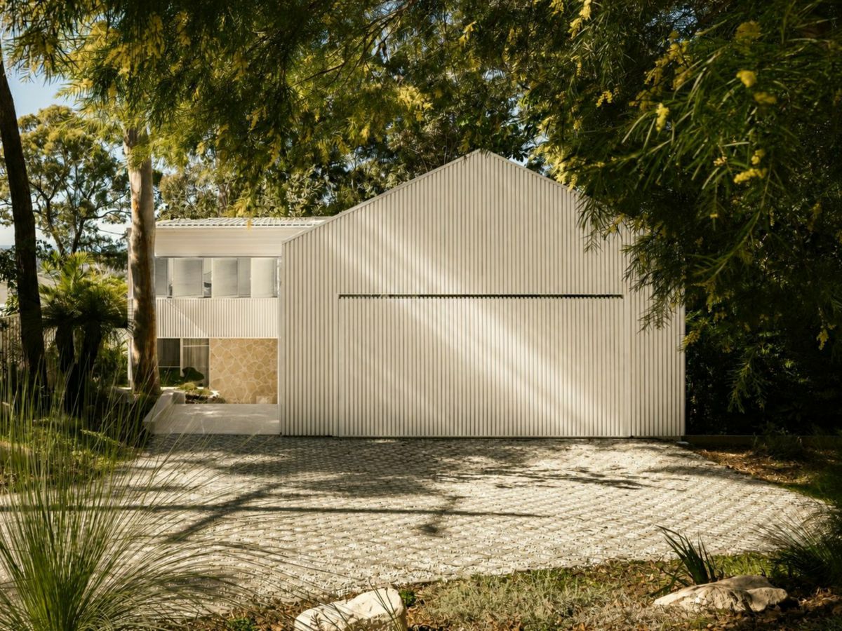 120 Simpsons Road, Currumbin Waters - image 3