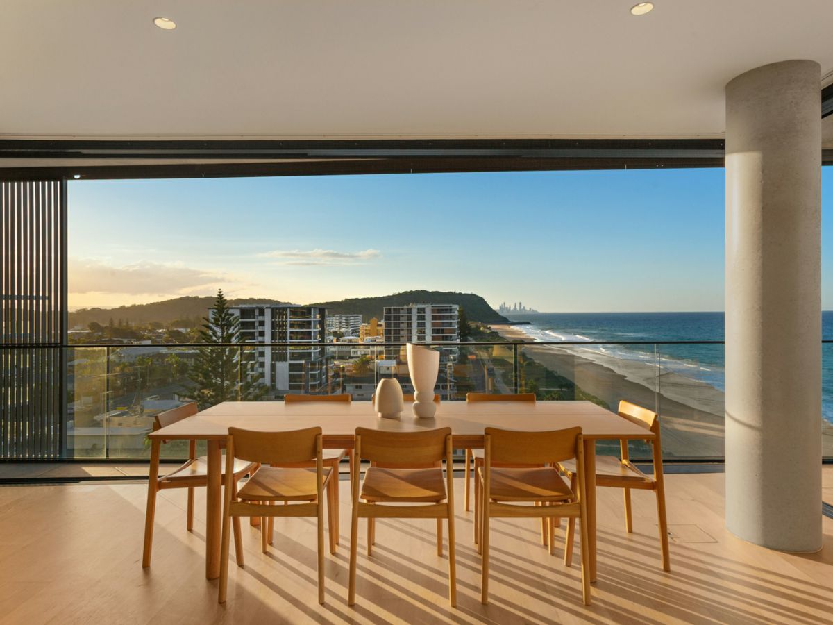 902/2 Twenty Third Avenue, Palm Beach - image 3