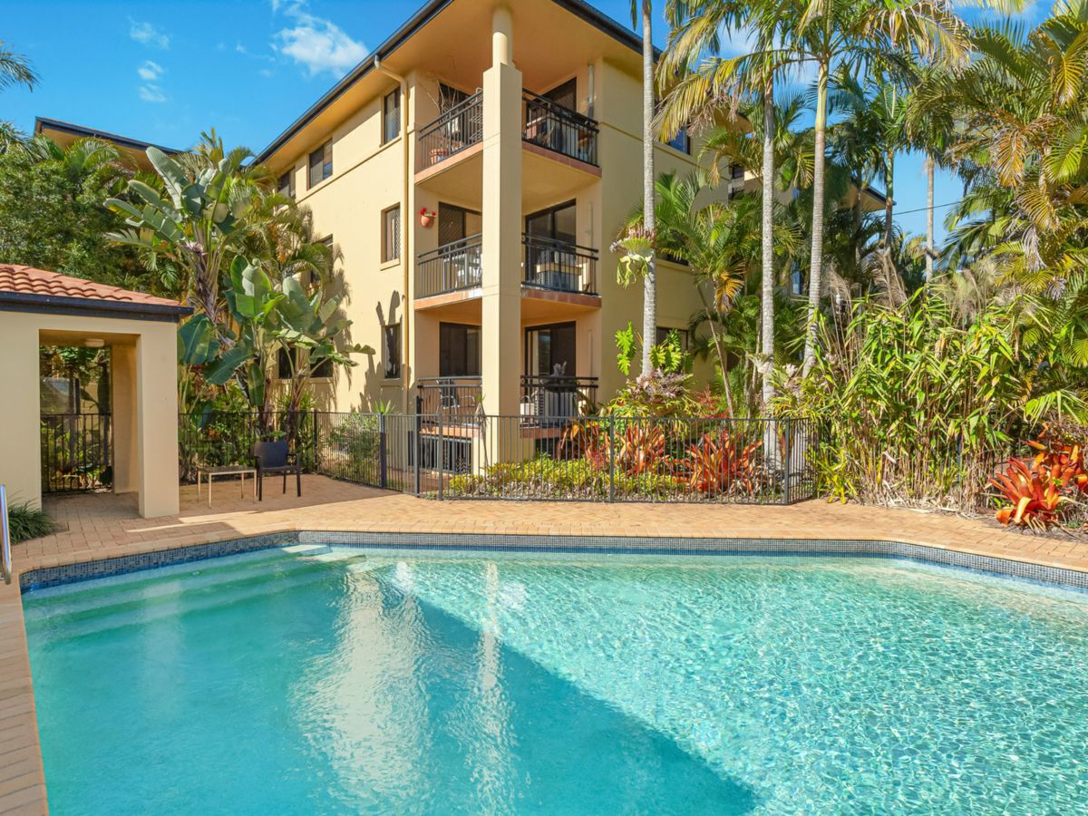 8/5 Tarni Avenue, Palm Beach - image 1