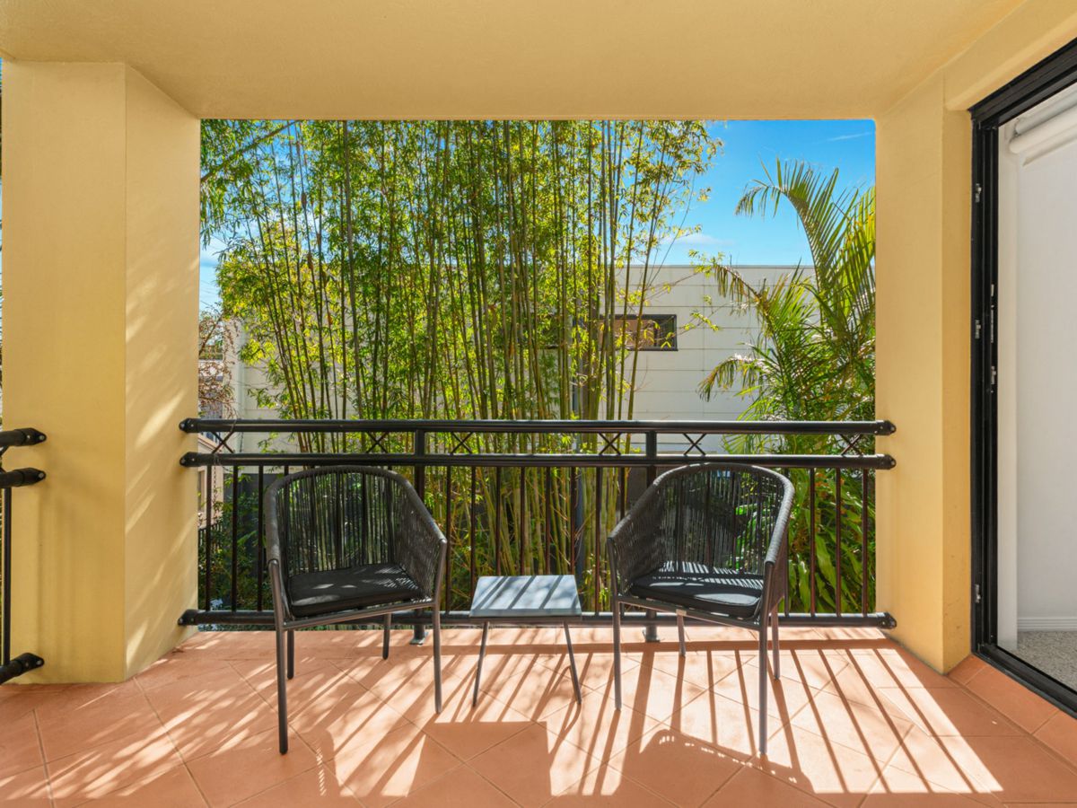 8/5 Tarni Avenue, Palm Beach - image 3