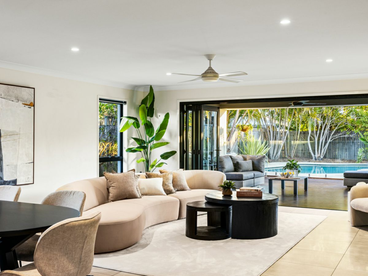 14 Manakin Avenue, Burleigh Waters - image 3