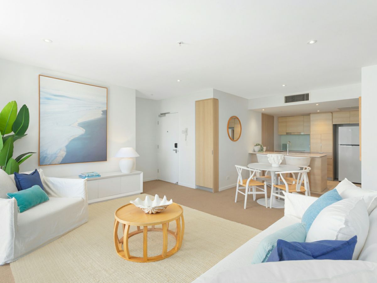 1803/2663 Gold Coast Highway, Broadbeach - image 3