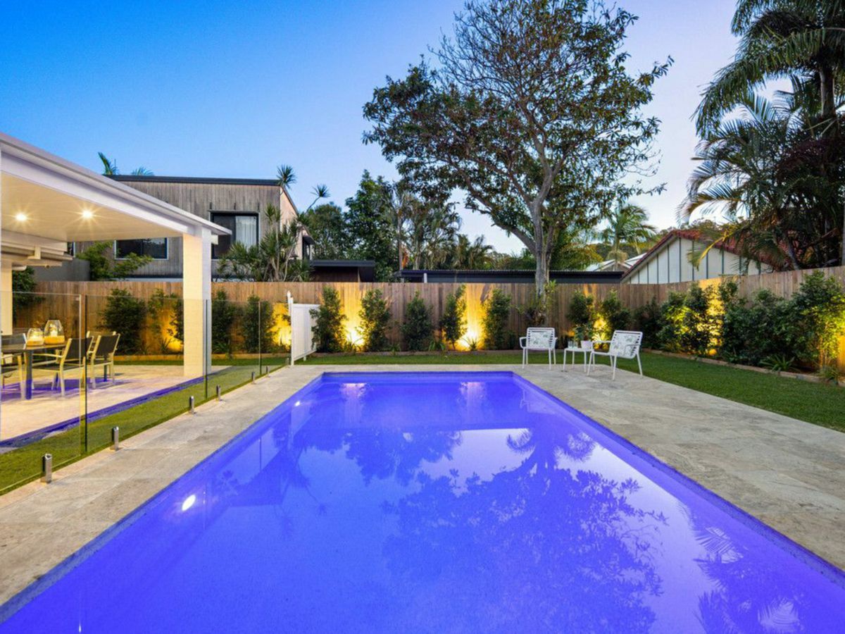10 Guyra Avenue, Burleigh Heads - image 2