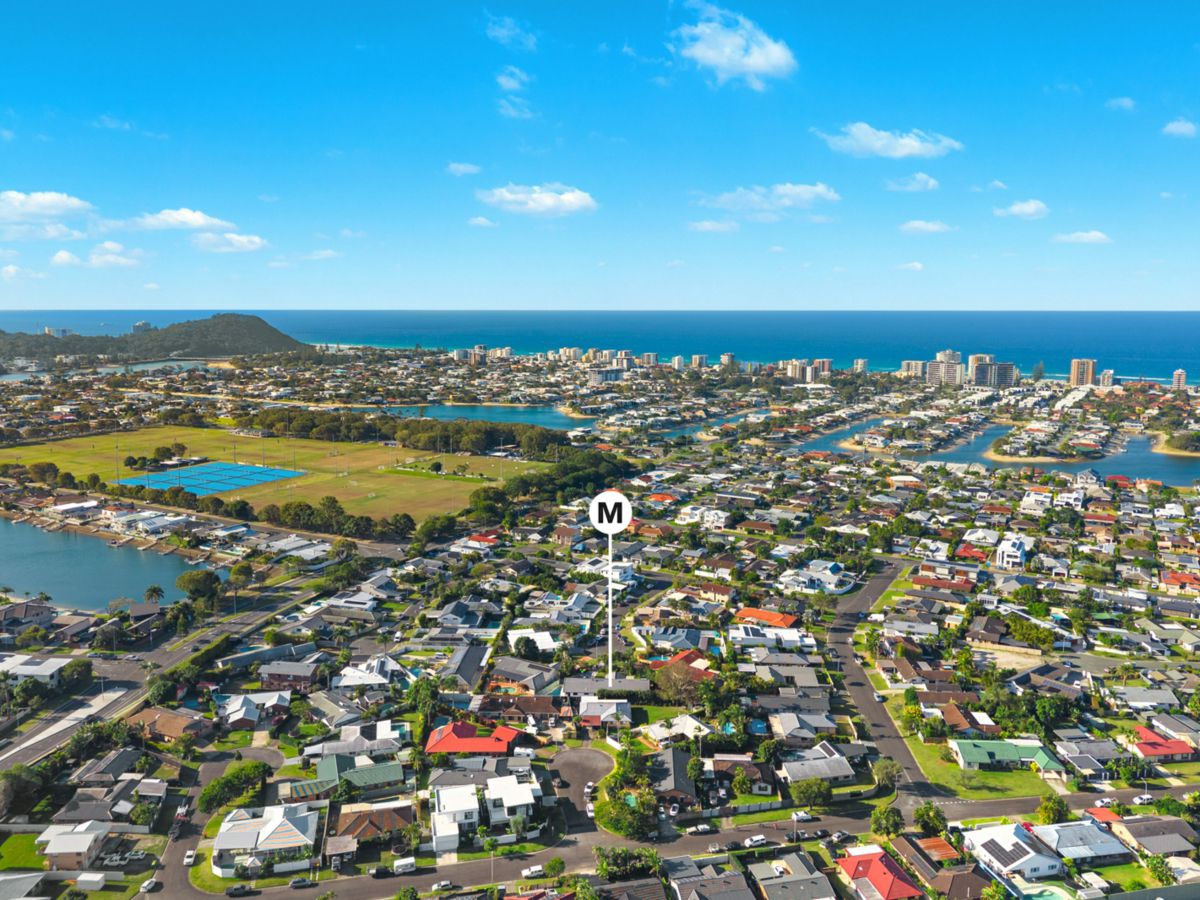 12 Cedar Court, Palm Beach - image 1
