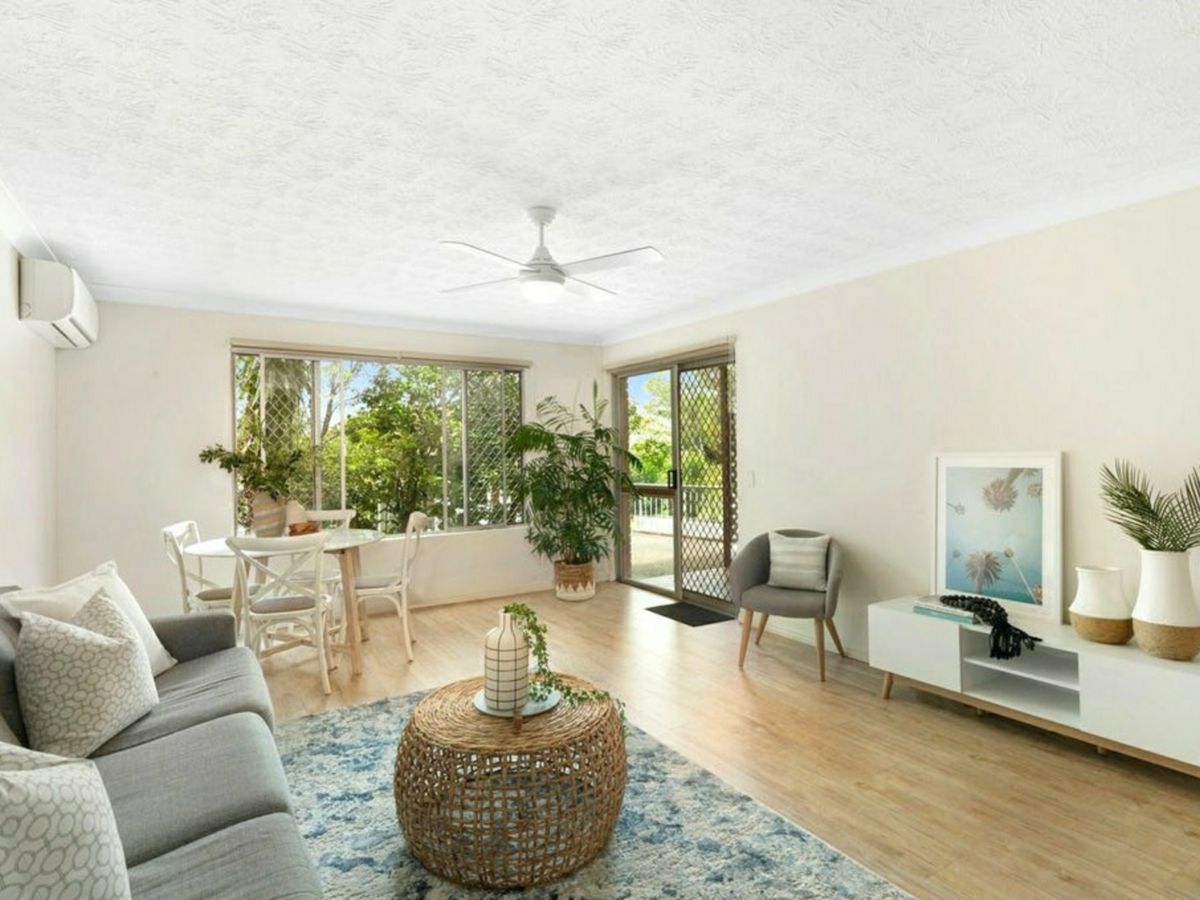 1/11 Nalla Court, Palm Beach - image 2