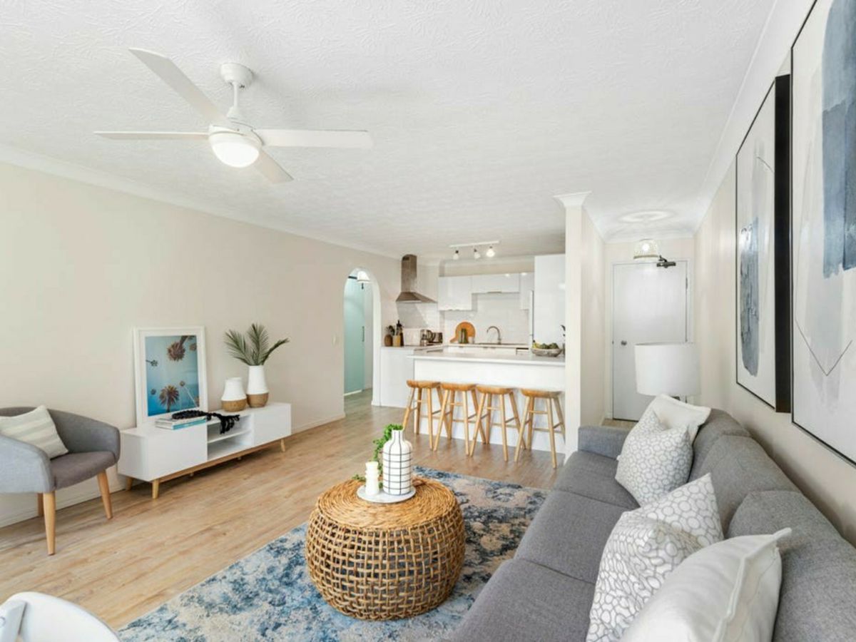 1/11 Nalla Court, Palm Beach - image 3