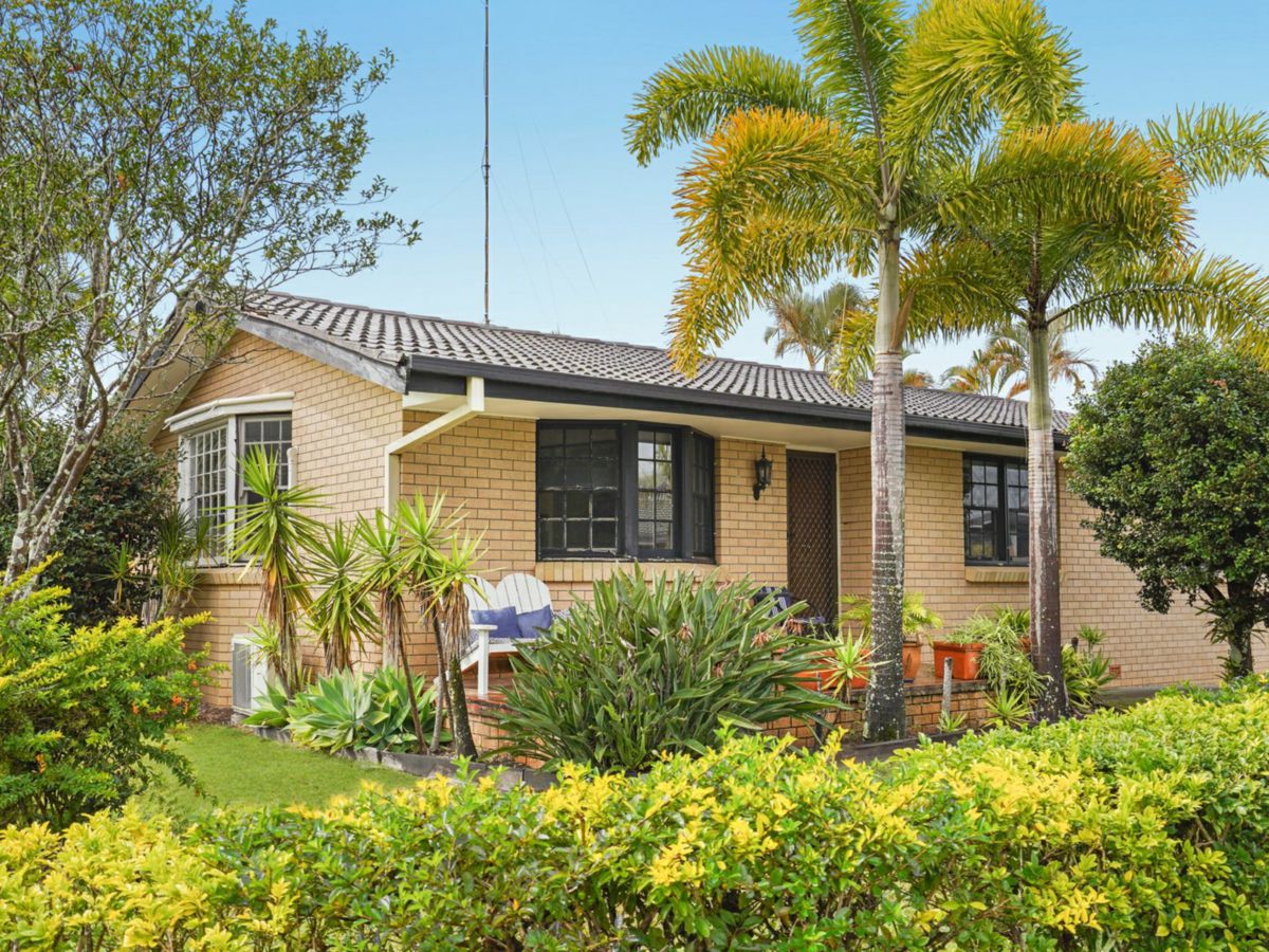 29 Amboina Avenue, Palm Beach - image 1