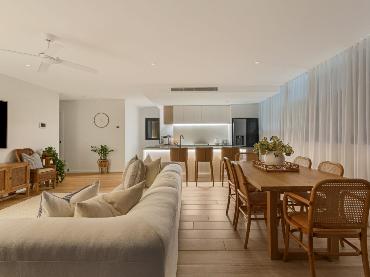 208/2 Mawarra Street, Palm Beach - image 2