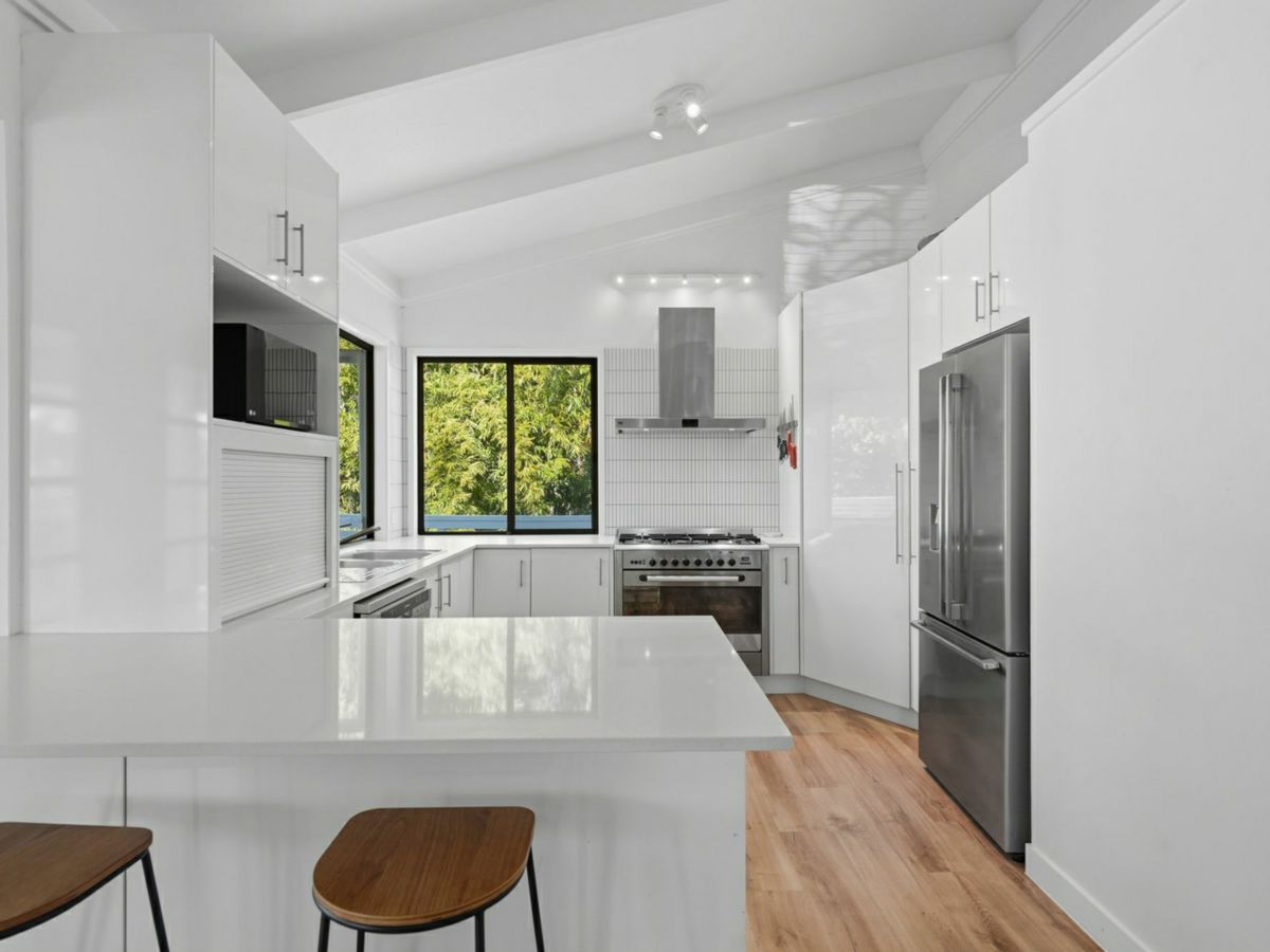 157 K P Mcgrath Drive, Elanora - image 3